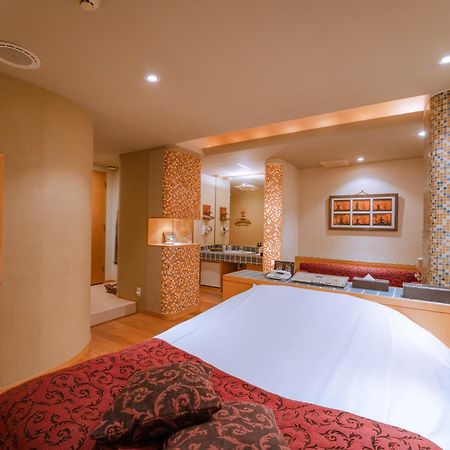 Eight Prince Hotel -Adult Only- Токорозава Екстериор снимка
