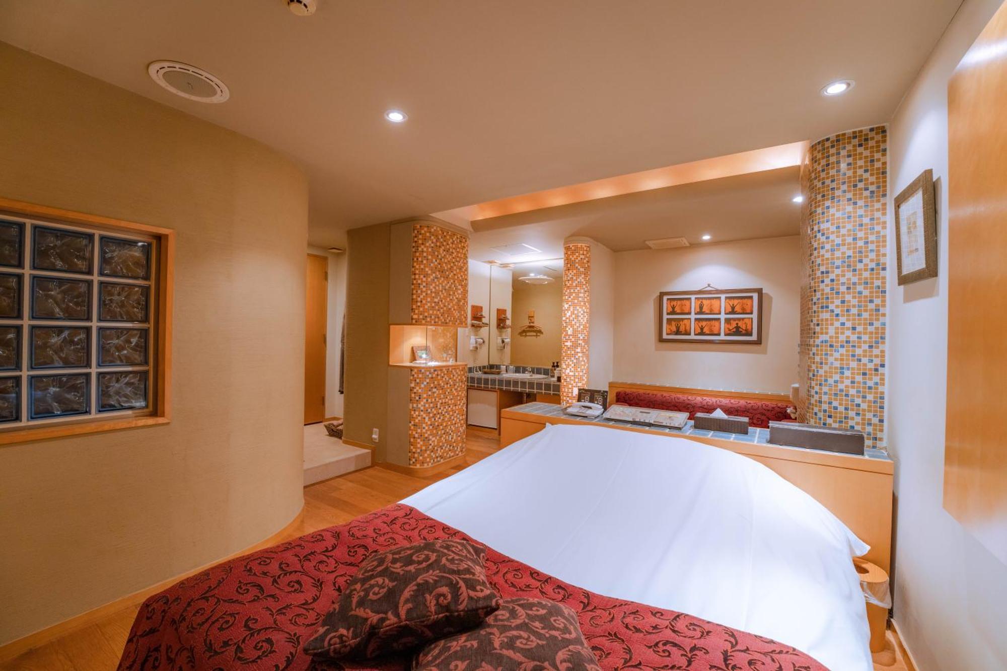 Eight Prince Hotel -Adult Only- Токорозава Екстериор снимка