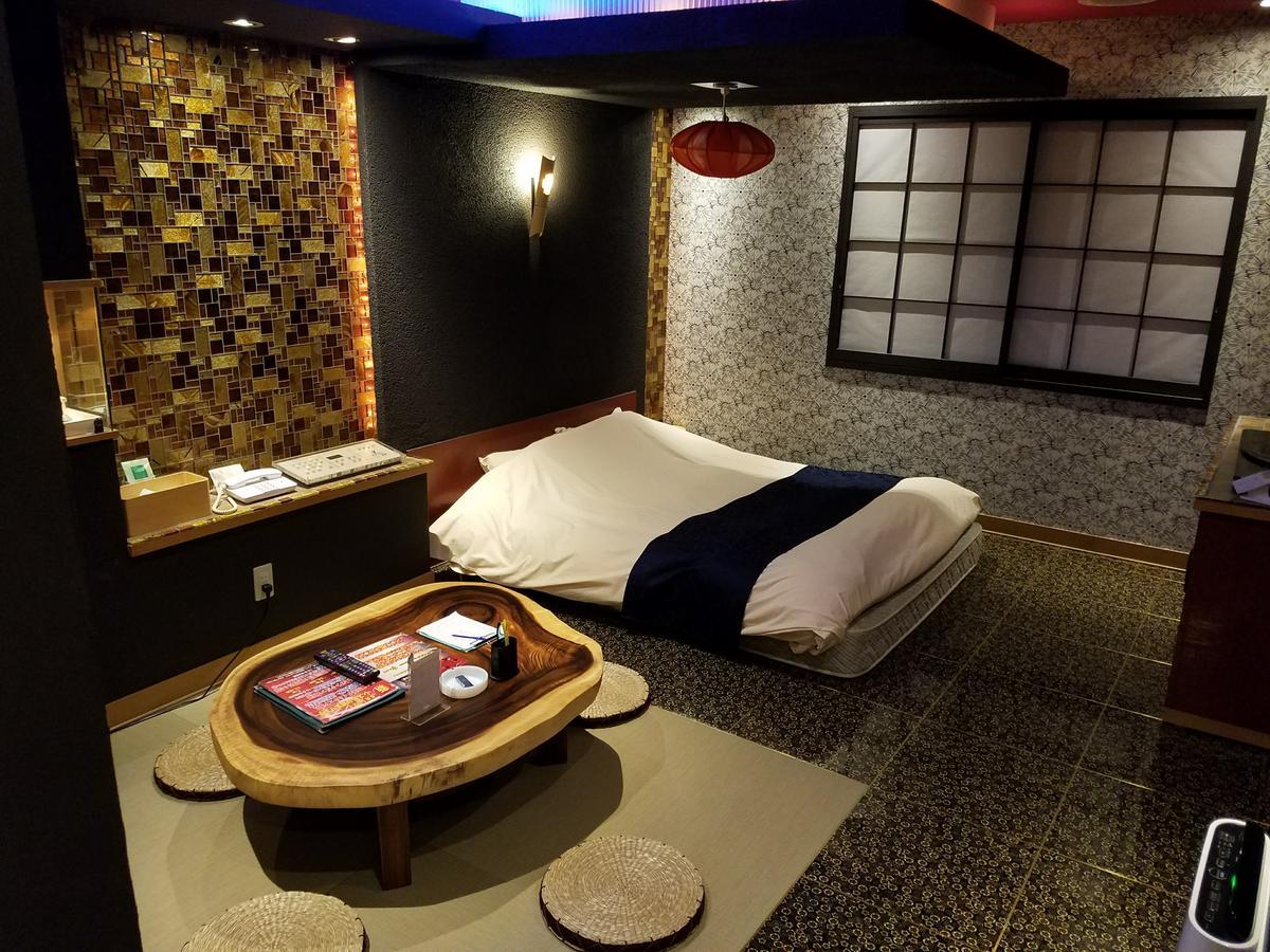 Eight Prince Hotel -Adult Only- Токорозава Екстериор снимка