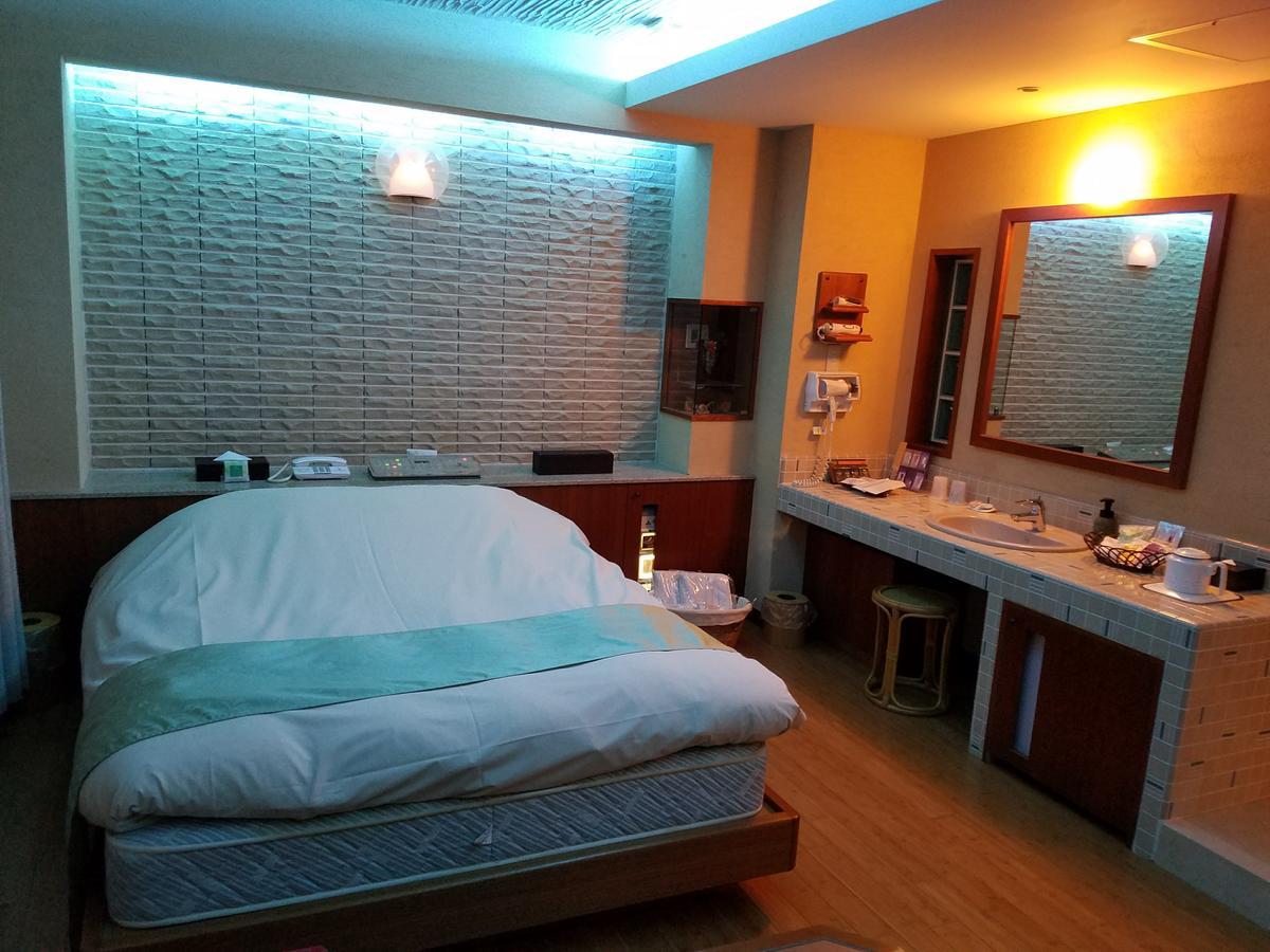 Eight Prince Hotel -Adult Only- Токорозава Екстериор снимка